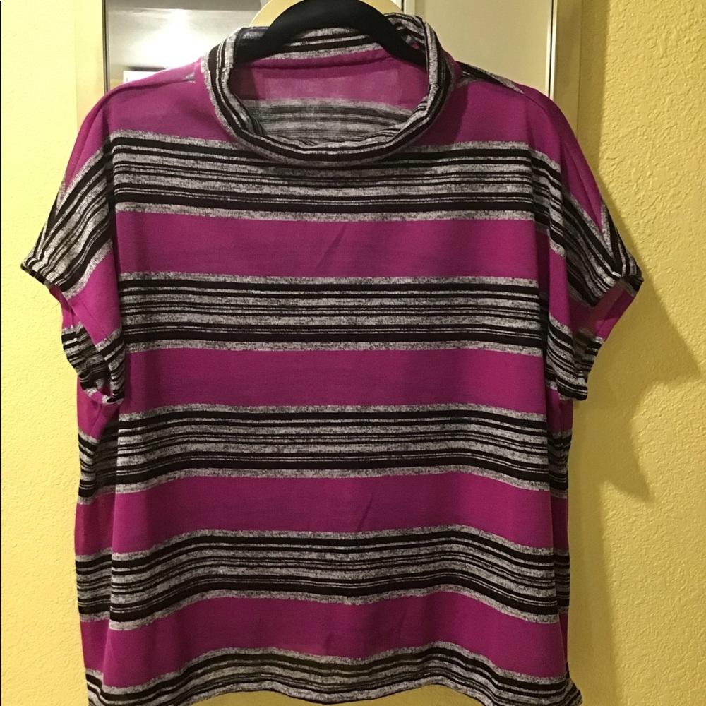 Top, free size and versatile, handmade and unique